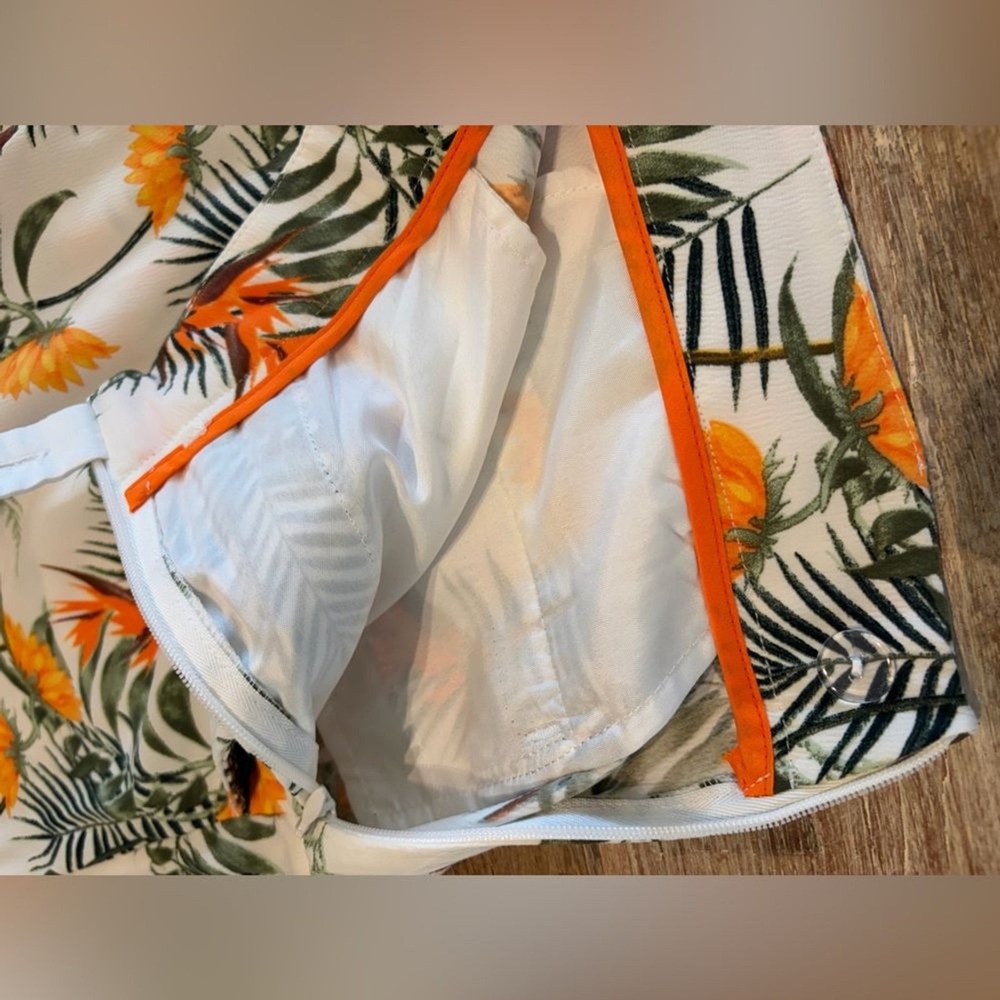 Carolina Belle Shorts Size 4 Floral White Orange and‎ Green - Picture 7 of 14